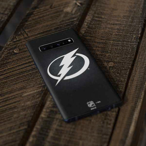 NHL Tampa Bay Lightning Black Background Galaxy S10 Skin