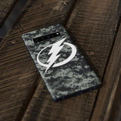NHL Tampa Bay Lightning Camo Galaxy S10 Plus Skin