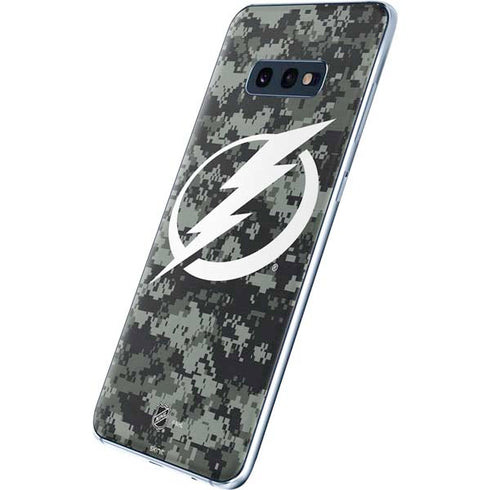 NHL Tampa Bay Lightning Camo Galaxy S10e Skin