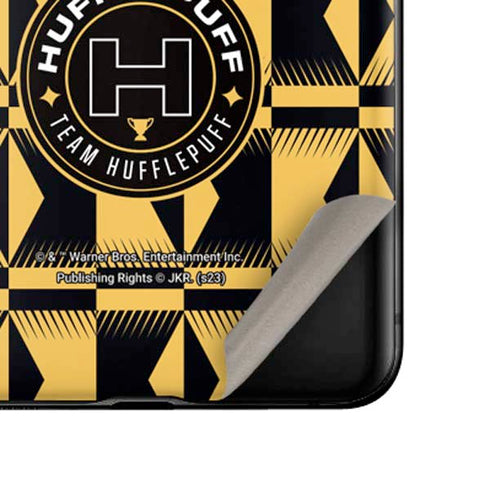 Wizarding Worlds Harry Potter Team Hufflepuff Galaxy Z Flip Skin