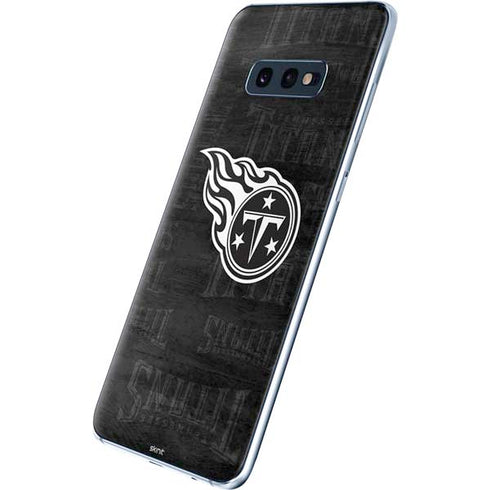 NFL Tennessee Titans Black & White Galaxy S10e Skin