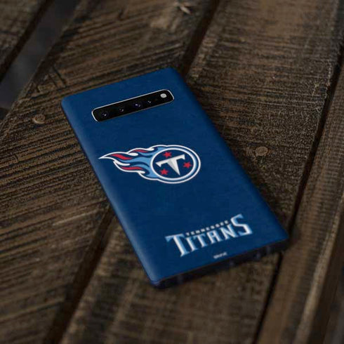 NFL Tennessee Titans Distressed Galaxy S10 Plus Skin
