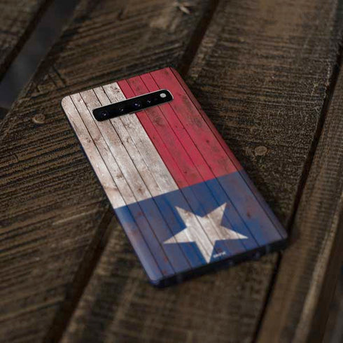 Texas Flag Dark Wood Galaxy S10 Plus Skin