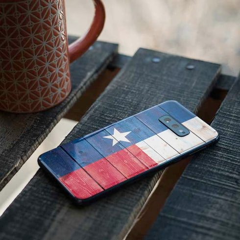 Texas Flag Light Wood Galaxy S10e Skin