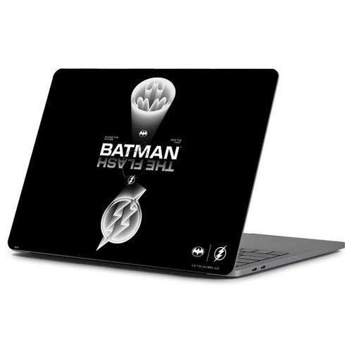 The Flash Movie: Batman Flash Future & Past MacBook Pro 13-inch (2016-17) Skin