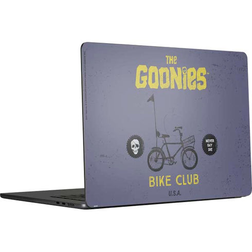 Warner Bros The Goonies (1985) The Goonies Bike Club MacBook Air 15 in (2023) Skin