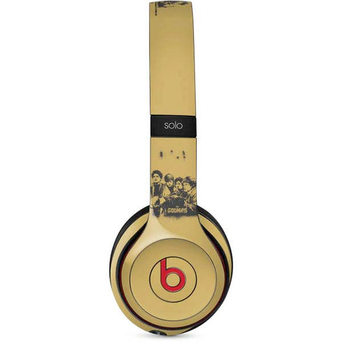 Warner Bros The Goonies (1985) The Goonies Cast Beats Solo 2 Wireless Skin