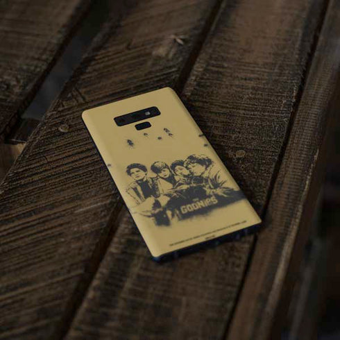 Warner Bros The Goonies (1985) The Goonies Cast Galaxy Note 9 Skin