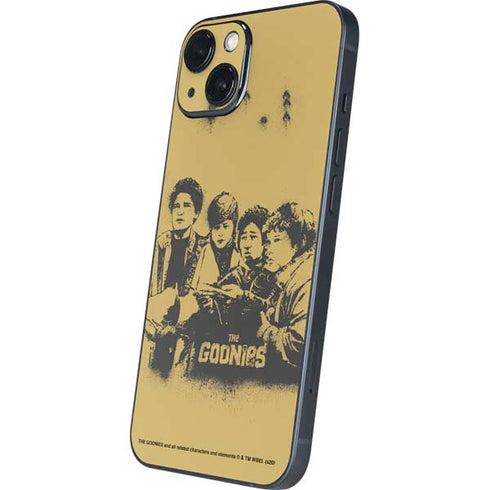 Warner Bros The Goonies (1985) The Goonies Cast iPhone 15 Plus Skin