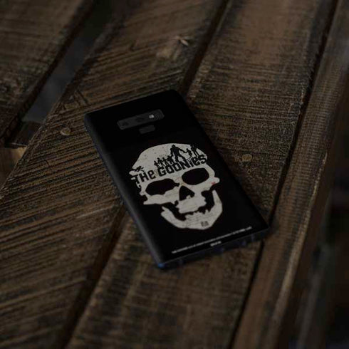 Warner Bros The Goonies (1985) The Goonies Skull Map Galaxy Note 9 Skin