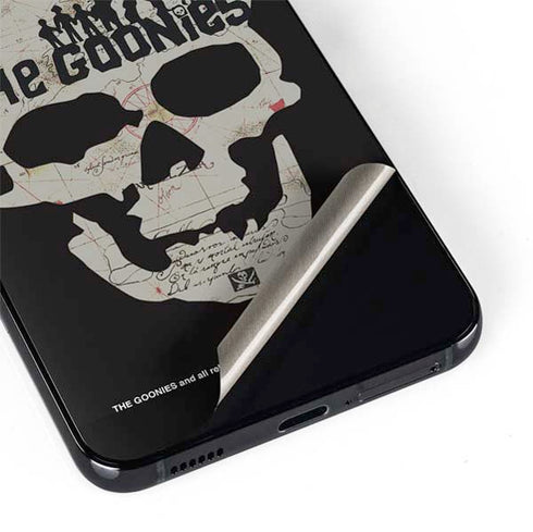 Warner Bros The Goonies (1985) The Goonies Skull Map Galaxy S22 Plus Skin