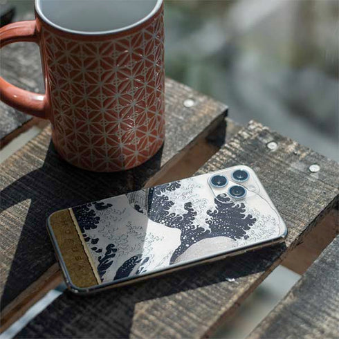 Hokusai The Great Wave off Kanagawa iPhone 11 Pro Skin