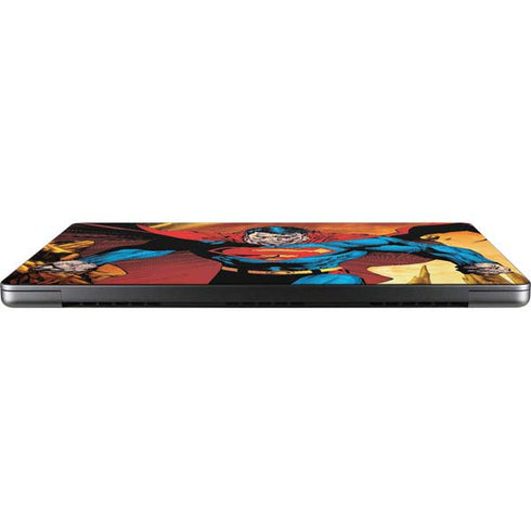 DC Comics Superman Action Pose Art By Jim Lee MacBook Pro 14in (2021-24) Skin