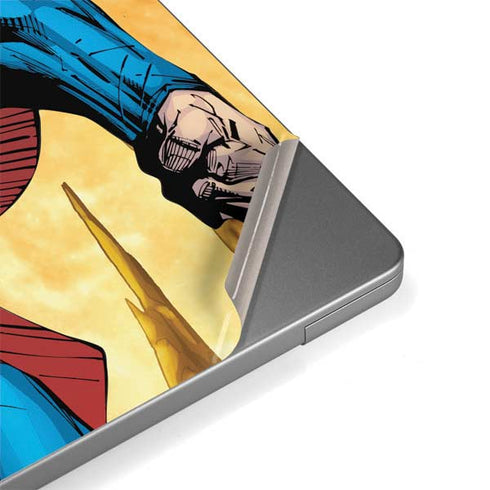 DC Comics Superman Action Pose Art By Jim Lee MacBook Pro 14in (2021-24) Skin