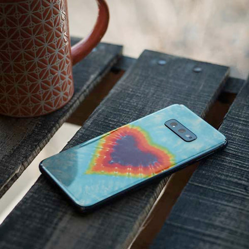 Liquid Blue Tie Dye Heart Galaxy S10e Skin