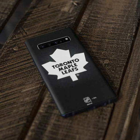 NHL Toronto Maple Leafs Black Background Galaxy S10 Plus Skin
