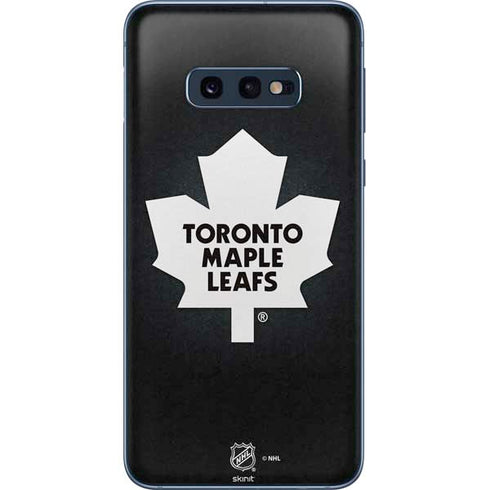 NHL Toronto Maple Leafs Black Background Galaxy S10e Skin