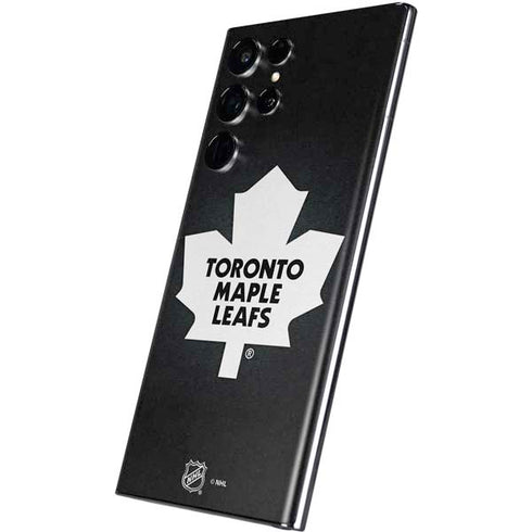 NHL Toronto Maple Leafs Black Background Galaxy S22 Ultra Skin
