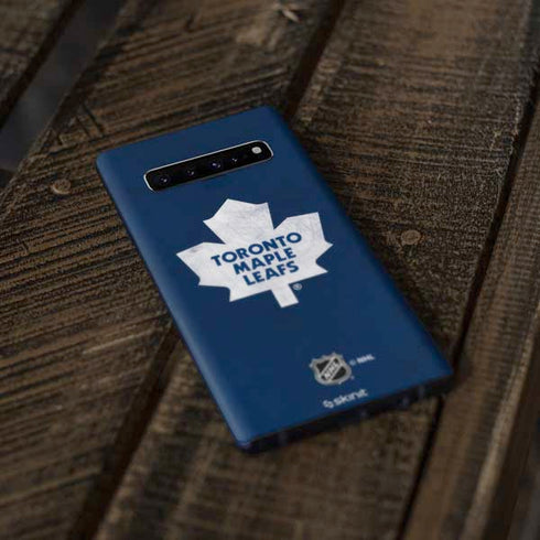NHL Toronto Maple Leafs Distressed Galaxy S10 Plus Skin
