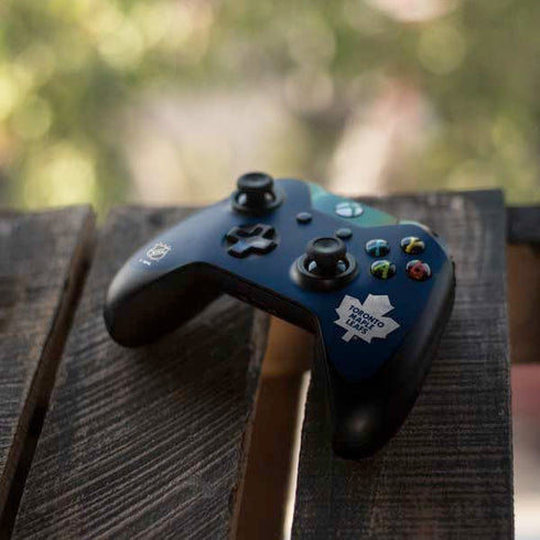 NHL Toronto Maple Leafs Distressed Xbox One Controller Skin