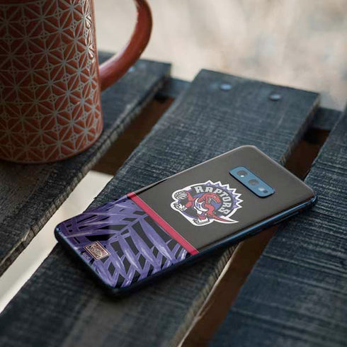 NBA Toronto Raptors Retro Palms Galaxy S10e Skin