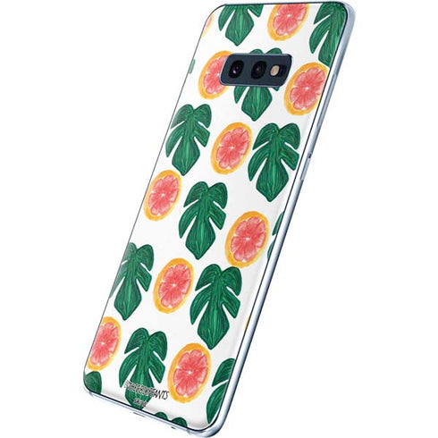 Bouffants and Broken Hearts Tropical Leaves and Citrus Galaxy S10e Skin