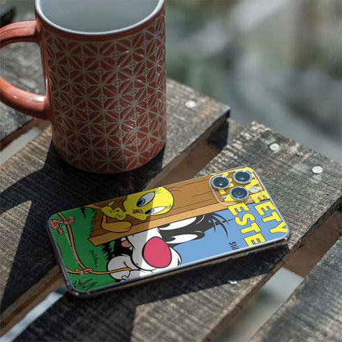 Looney Tunes Tweety Bird Sylvester Ten Cents iPhone 11 Pro Skin
