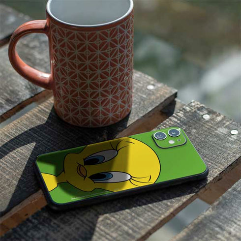 Looney Tunes Tweety Bird Zoomed In iPhone 11 Skin