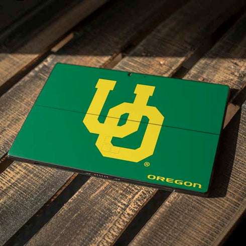 University of Oregon UO on Green Surface Pro 7 Skin