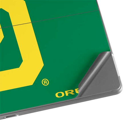 University of Oregon UO on Green Surface Pro 8 Skin