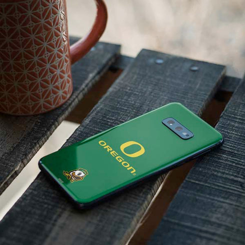 University of Oregon Yellow O with Text Galaxy S10e Skin