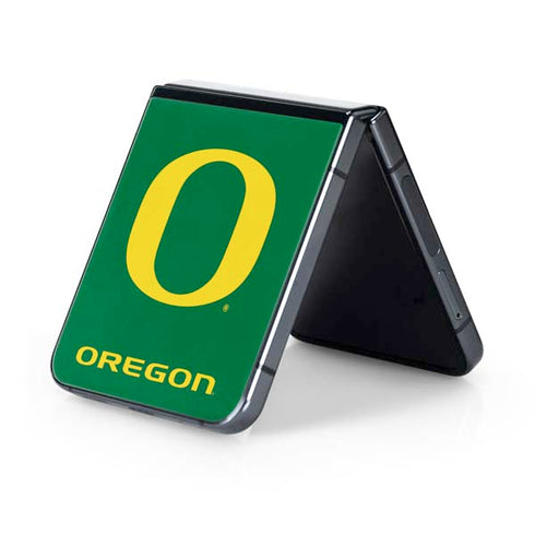University of Oregon Yellow O on Green Galaxy Z Flip5 5G Skin