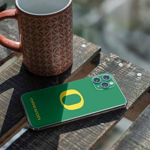 University of Oregon Yellow O on Green iPhone 11 Pro Skin