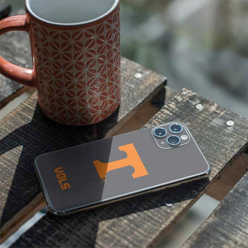University of Tennessee-Knoxville T Logo Vols on Gray iPhone 11 Pro Skin