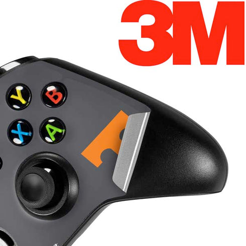 University of Tennessee-Knoxville T Logo Vols on Gray Xbox One X Controller Skin