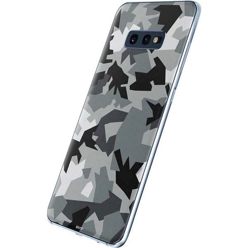 Urban Camouflage Black Galaxy S10e Skin
