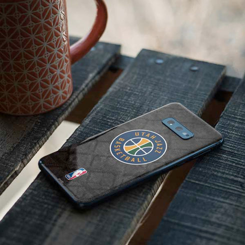 NBA Utah Jazz Black Rust Galaxy S10e Skin