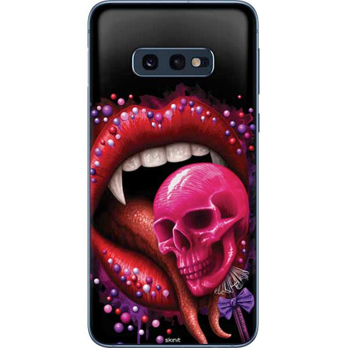 Vampire Skull Lollypop by Sarah Richter Galaxy S10e Skin