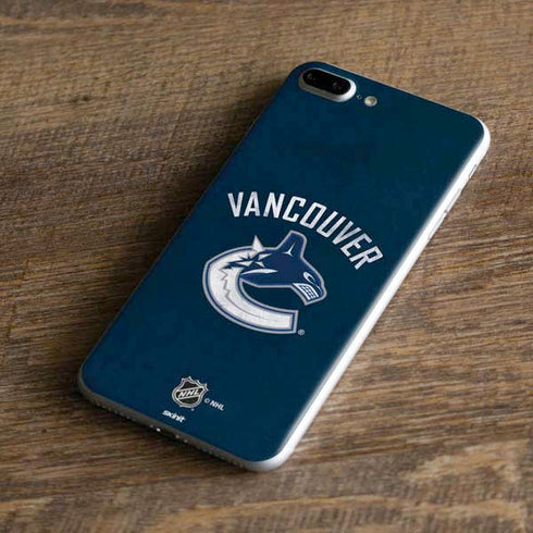 NHL Vancouver Canucks Distressed iPhone 8 Plus Skin