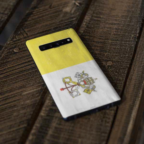Vatican City Flag Distressed Galaxy S10 Plus Skin
