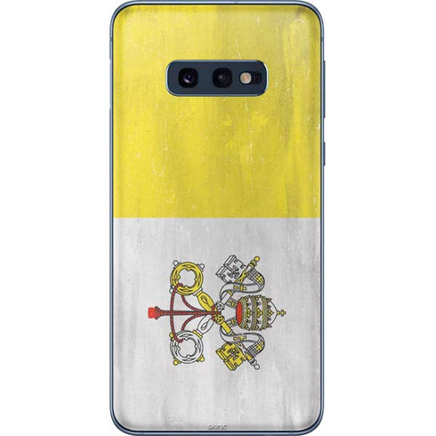 Vatican City Flag Distressed Galaxy S10e Skin