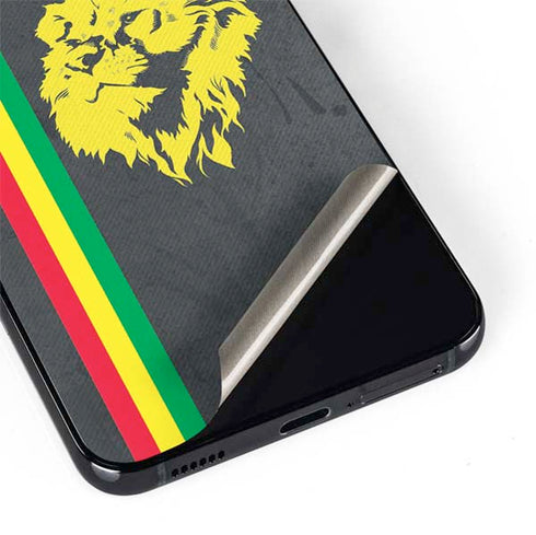 Vertical Banner - Lion of Judah Galaxy S22 Skin