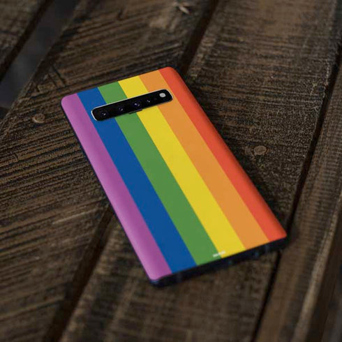 Vertical Rainbow Flag Galaxy S10 Plus Skin