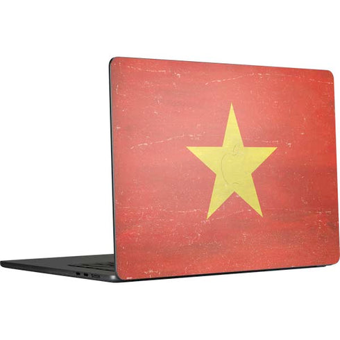 Vietnam Flag Distressed MacBook Air 15 in (2023) Skin