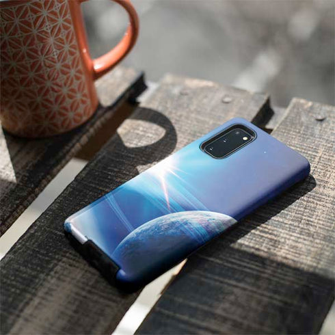 View of a Planet as it Looms in Close Orbit and with Rings Galaxy S20 Pro Case