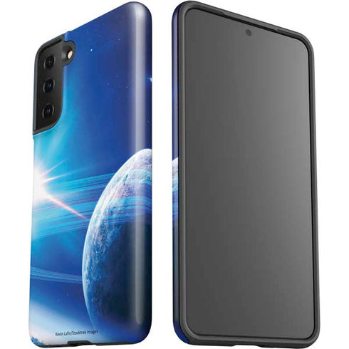 View of a Planet as it Looms in Close Orbit and with Rings Galaxy S21 FE Pro Case