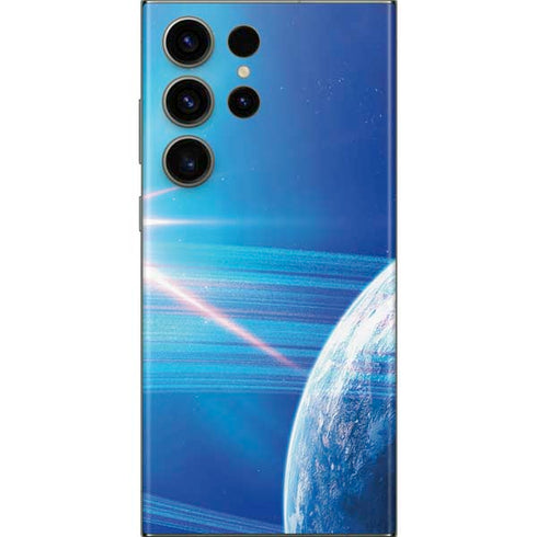 View of a Planet as it Looms in Close Orbit and with Rings Galaxy S23 Ultra Skin
