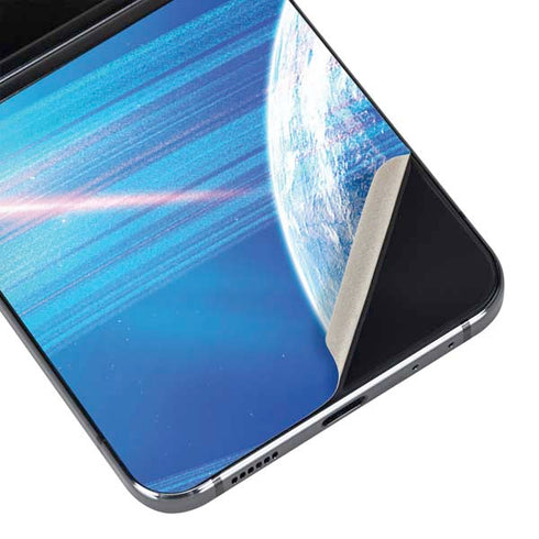 View of a Planet as it Looms in Close Orbit and with Rings Galaxy Z Flip5 5G Skin