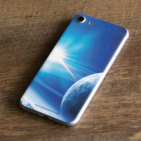 View of a Planet as it Looms in Close Orbit and with Rings iPhone 7 Skin