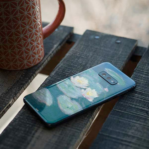 Claude Monet Waterlilies, Evening Galaxy S10e Skin